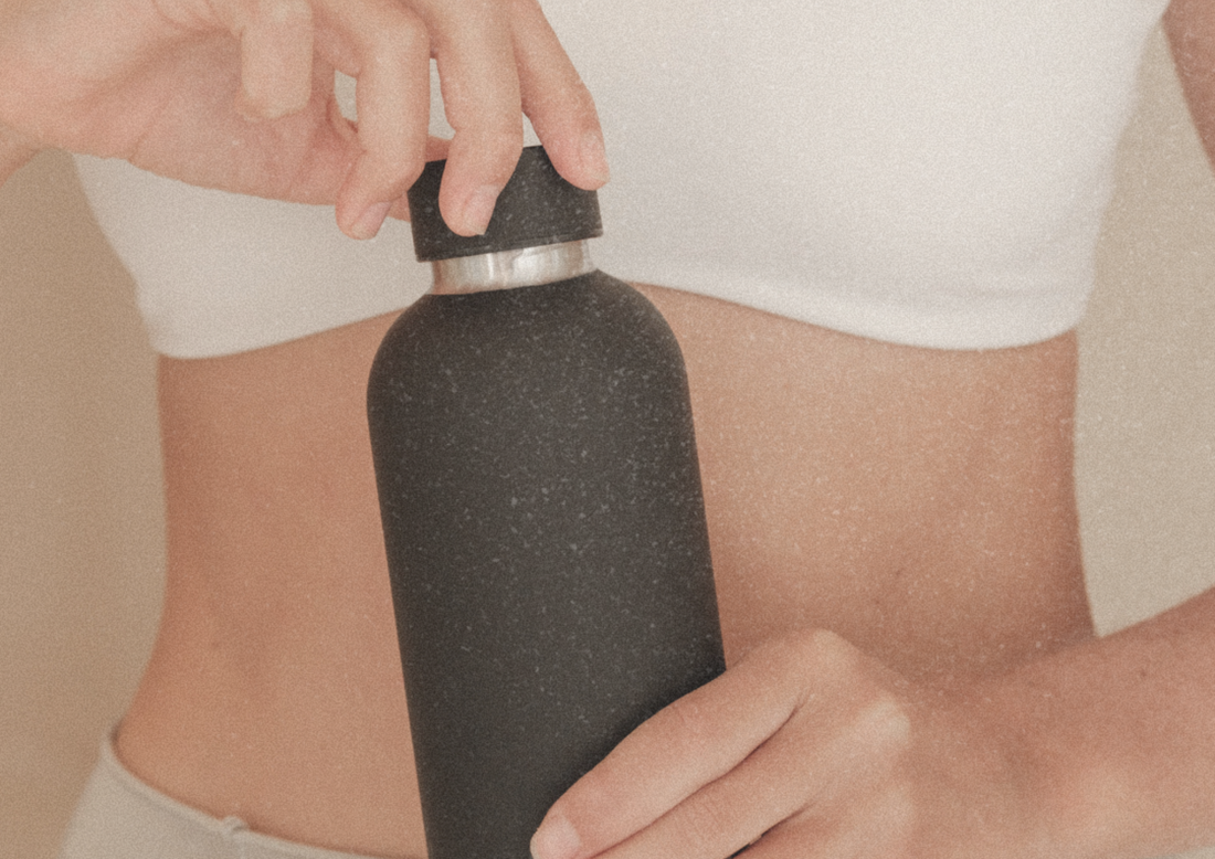 La hidratación que el cuerpo realmente necesita: más allá del agua, los electrolitos